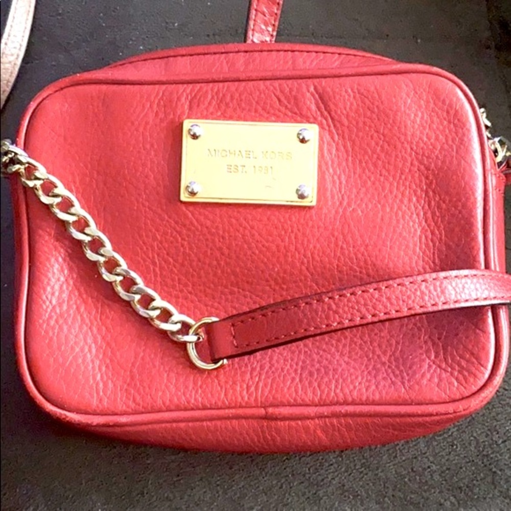 Michael Kors sattle leather crossbody